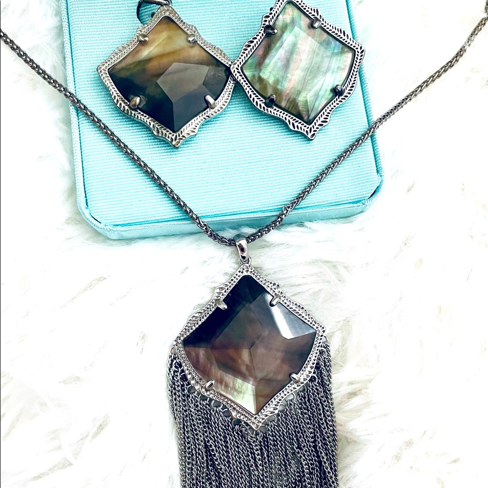 Kendra Scott Earring and Necklace Set